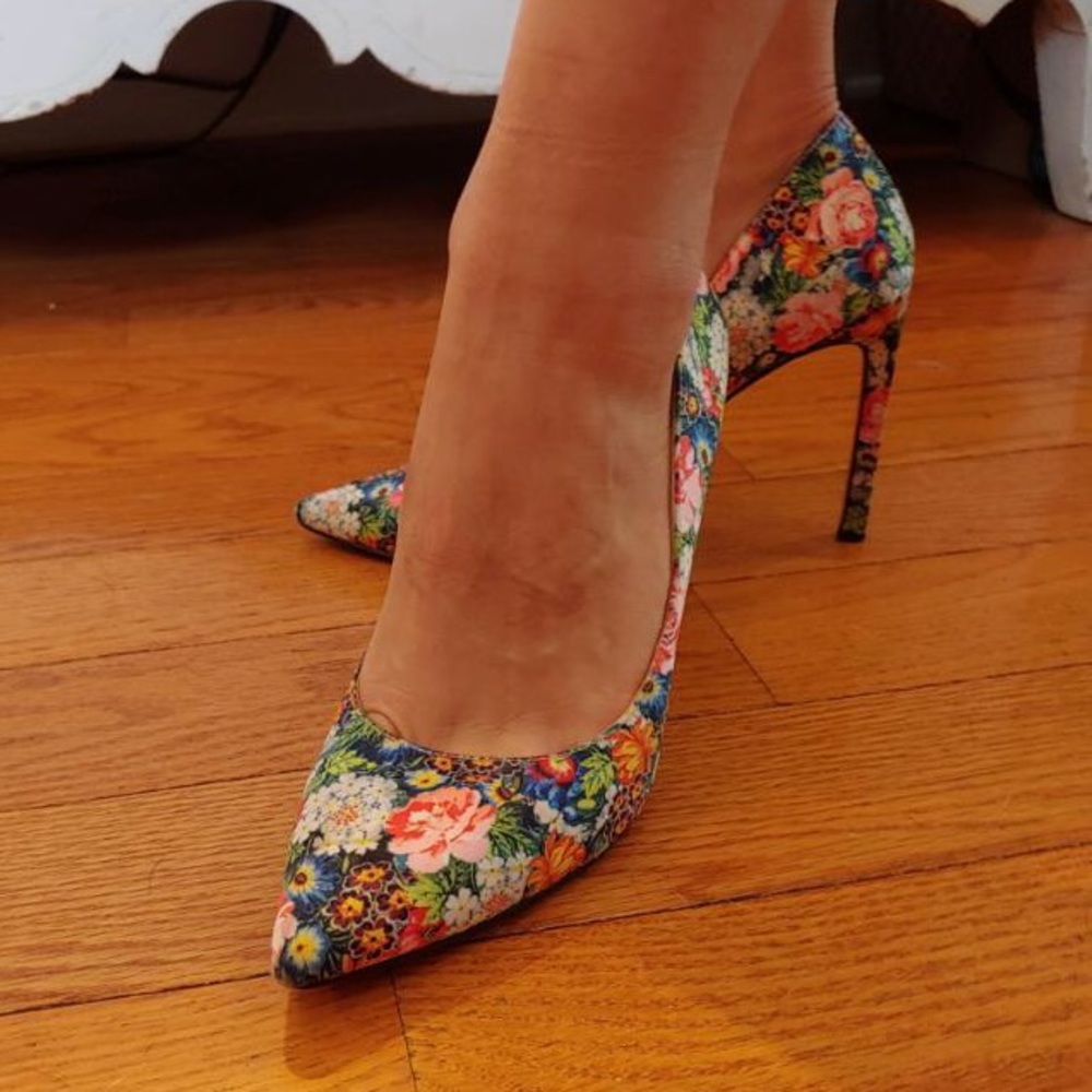 Nine West Tatiana floral pump size 7 🌸